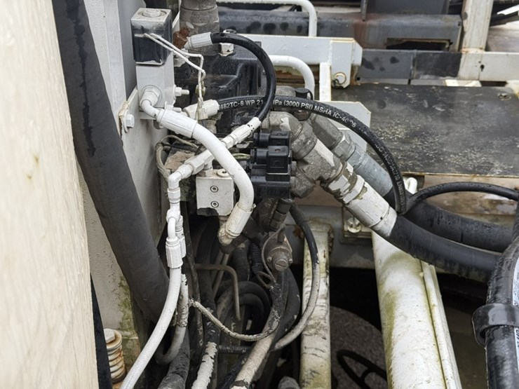 2002-caterpillar-3126-image-67