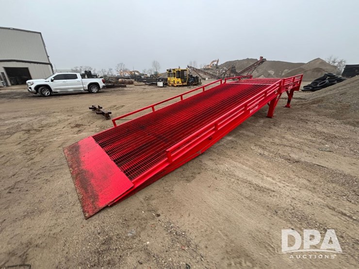 dura-ramp-portable-loading-dock-(gp12115)-image-10