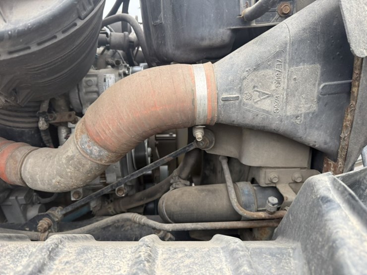 2006-international-7300-image-21