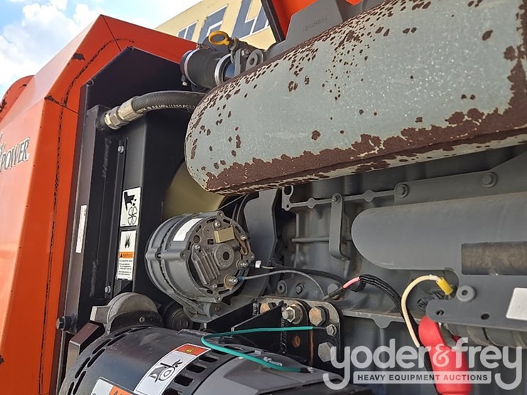 2014-jlg-800aj-image-78