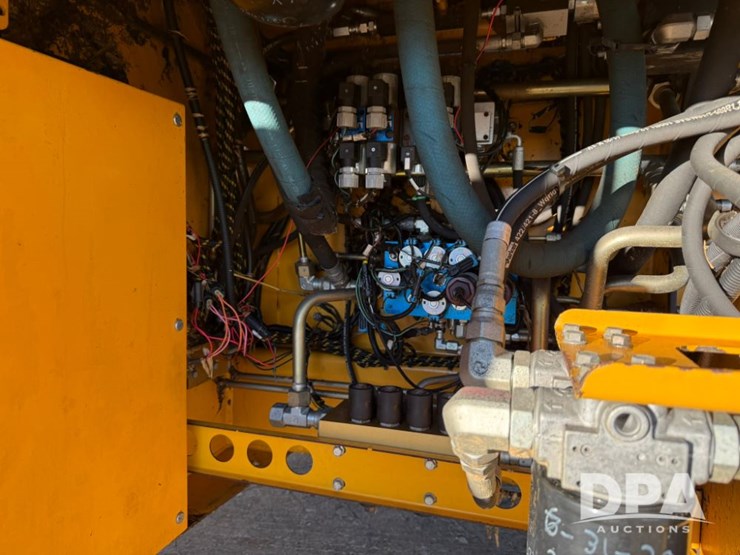 2012-oxbo-8435-image-65