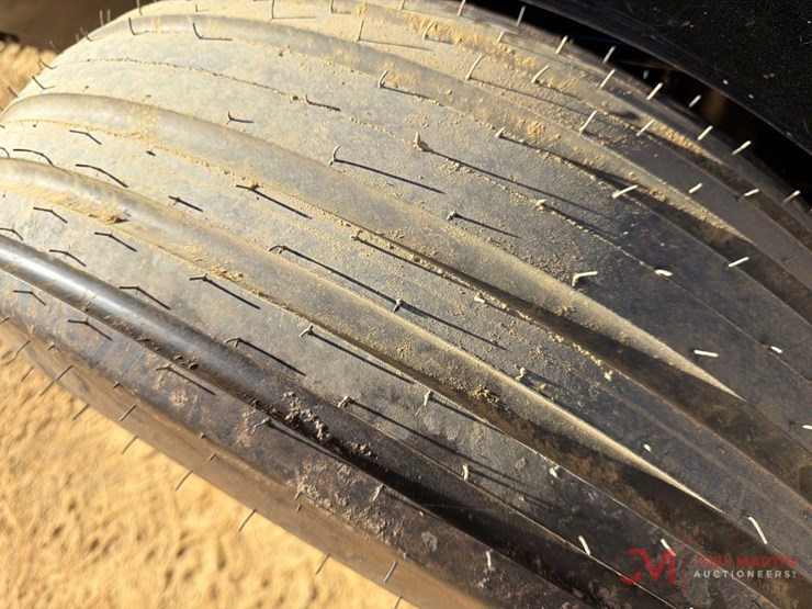 abi-185pto-pull-type-manure-spreader-image-11