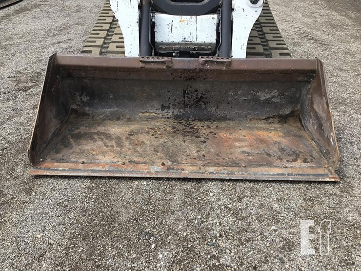 2017-bobcat-t740-image-9