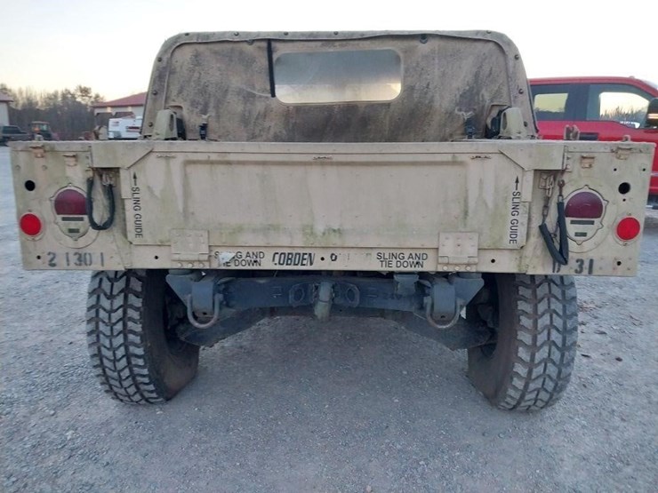 am-general-m998-image-4