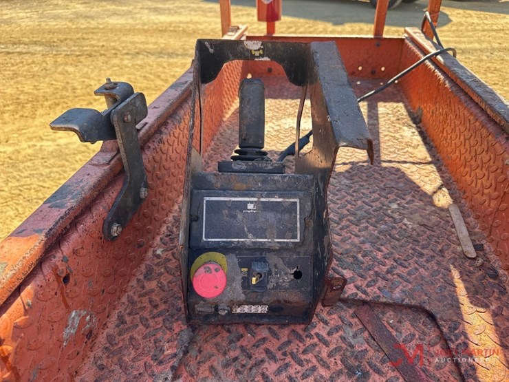 2020-jlg-1932r-image-7