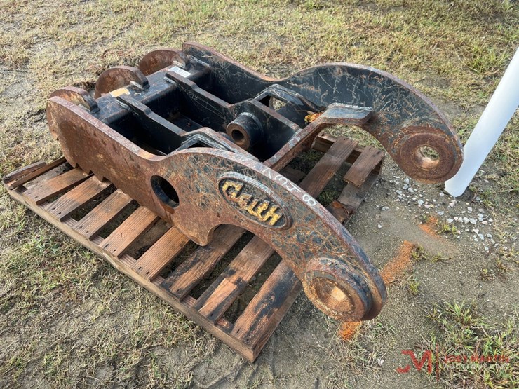 geith-3-finger-excavator-thumb-image-3