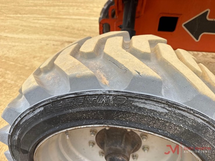 2015-jlg-e600jp-image-5