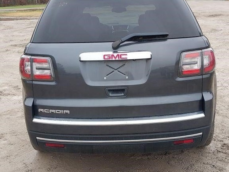 2013-gmc-acadia-image-7
