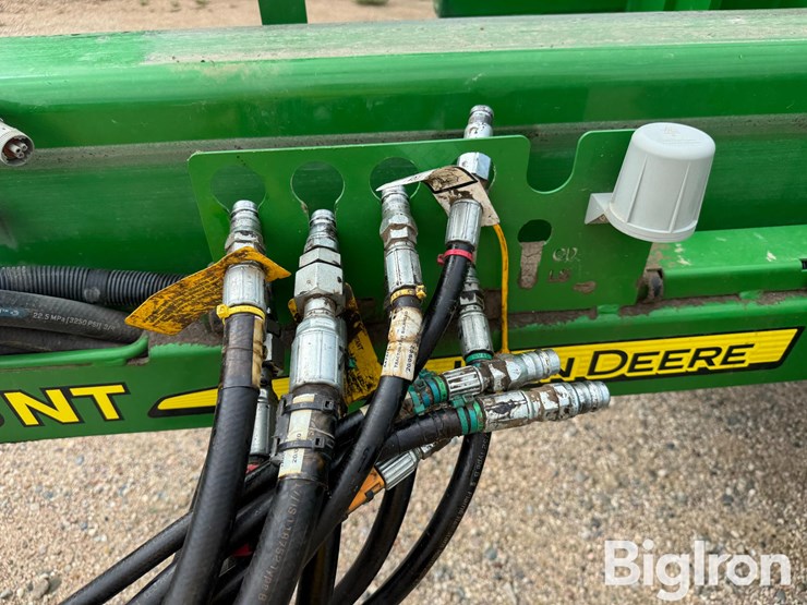 2020-john-deere-1775nt-image-13