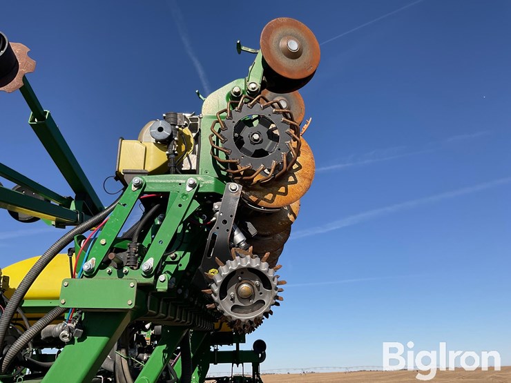 2010-john-deere-1790-ccs-image-19