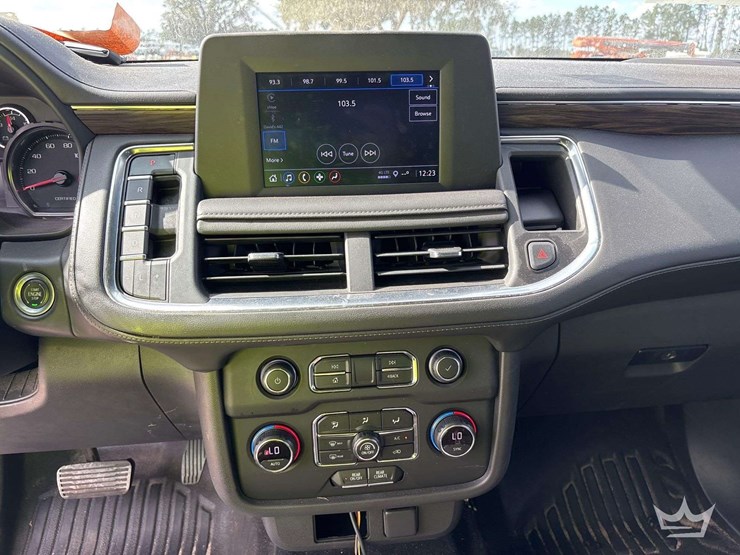 2021-chevrolet-tahoe-image-18