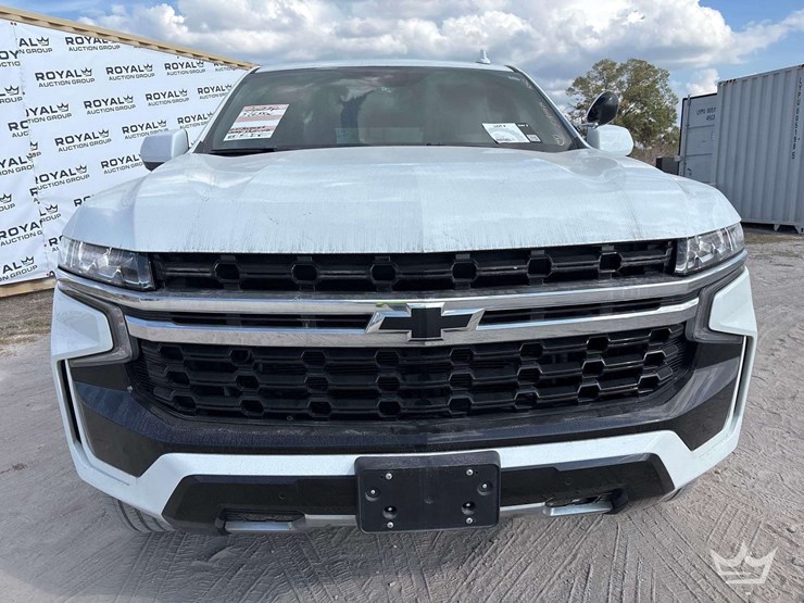 2023-chevrolet-tahoe-image-17