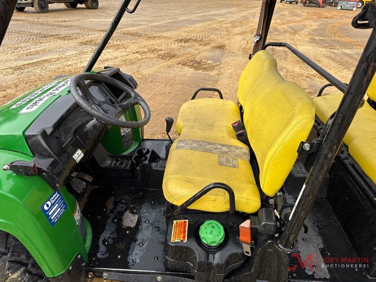 john-deere-gator-image-11