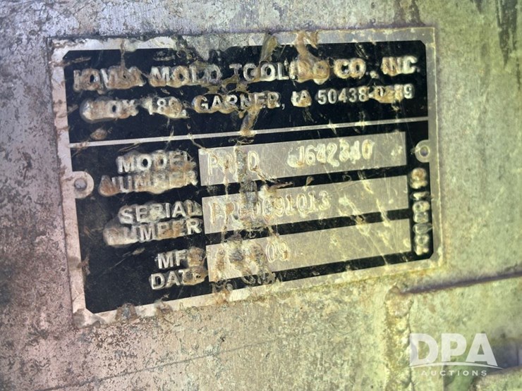 2009-imt-3000-image-33