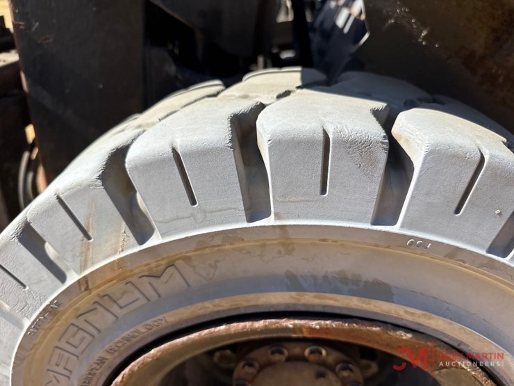 2001-toyota-8fgu25-image-8