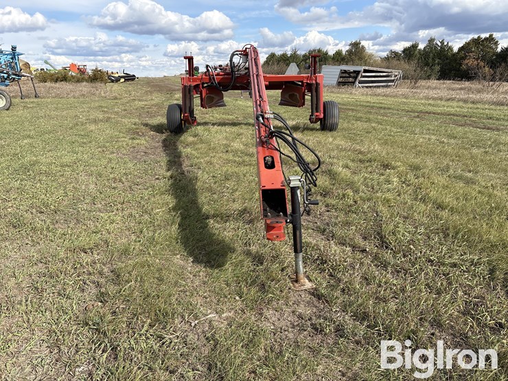 2011-new-holland-h7150-image-2