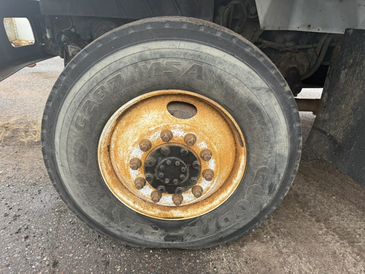 2006-international-7300-image-89