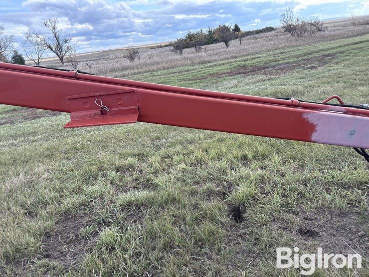 2011-new-holland-h7150-image-13