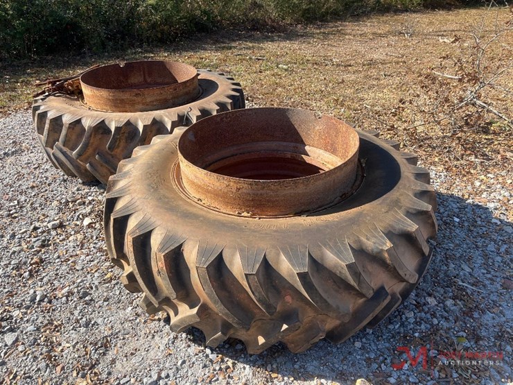 tractor-tires-&-wheel-image-1