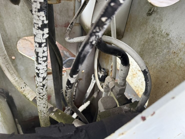 2006-international-7300-image-48