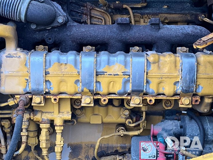 2017-deere-624k-image-35