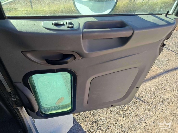 2015-peterbilt-348-image-13