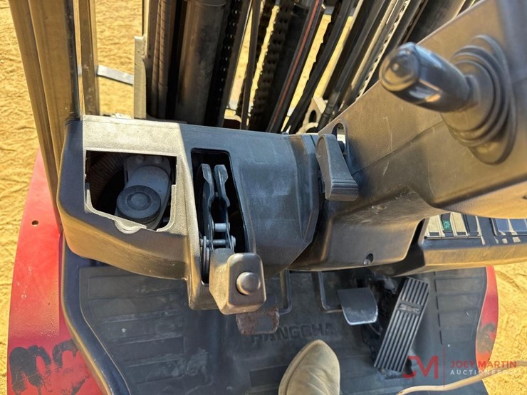 2022-hangcha-cd35-xw97f-straight-mast-forklift-image-15