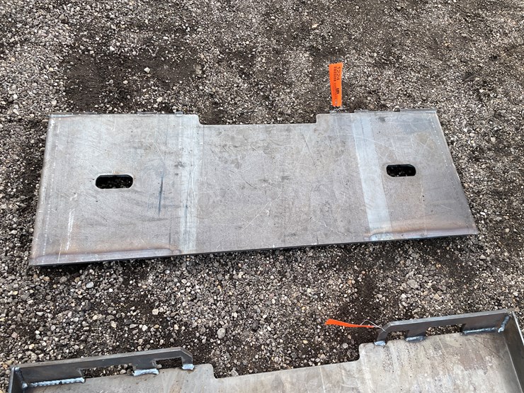 #1225-•-skidsteer-adapter-plates-image-4