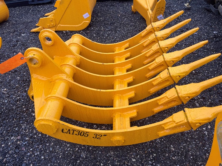 caterpillar-305-image-3