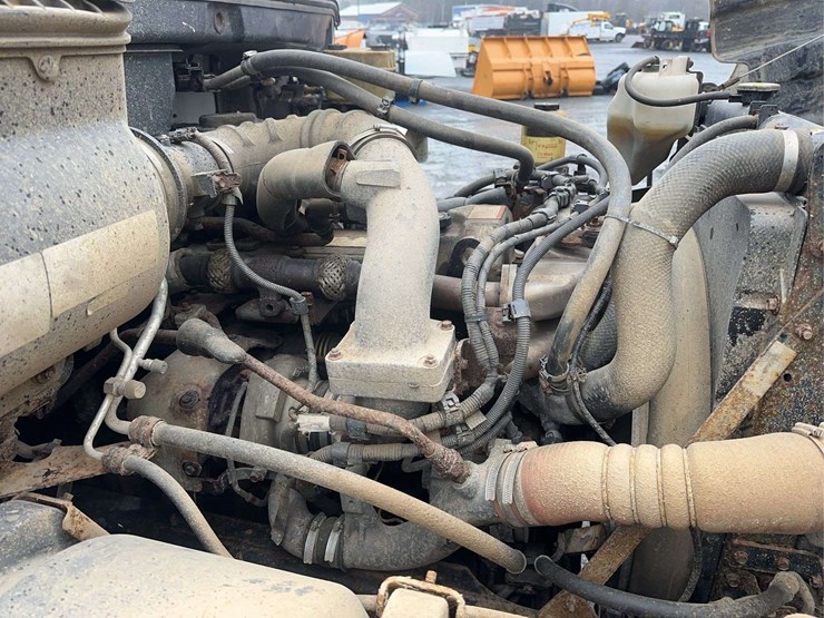 2012-hino-268-image-20