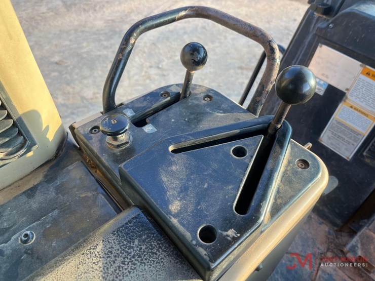 2000-caterpillar-953c-image-19