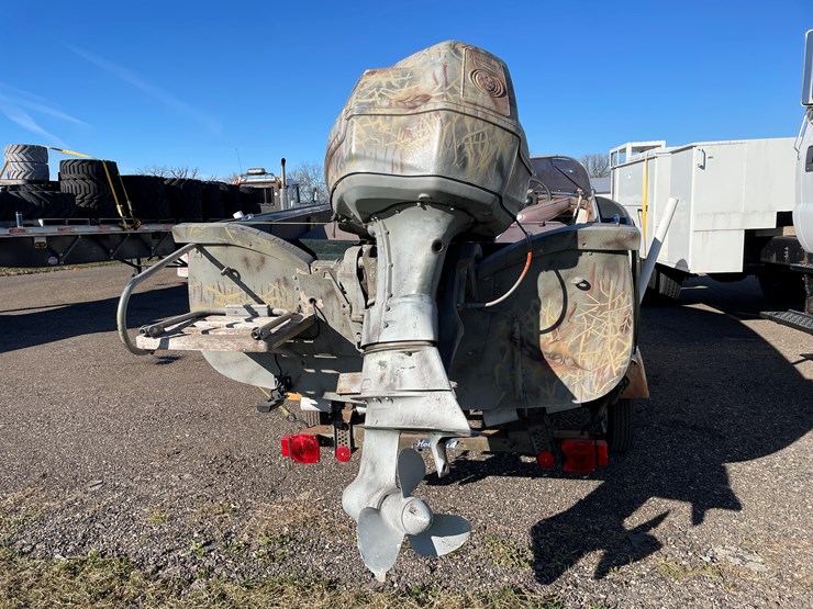 #1097-•-1953-crestliner-v4tl-aluminum-fishing-boat-with-trailer-(no-title)-image-4