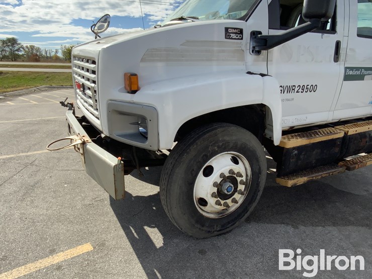 2005-gmc-topkick-image-13