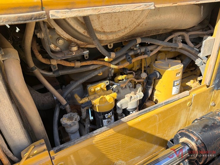 2019-caterpillar-d6n-lgp-image-15