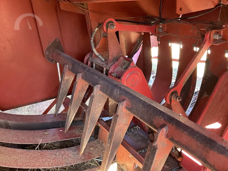 1980-hesston-4900-image-28