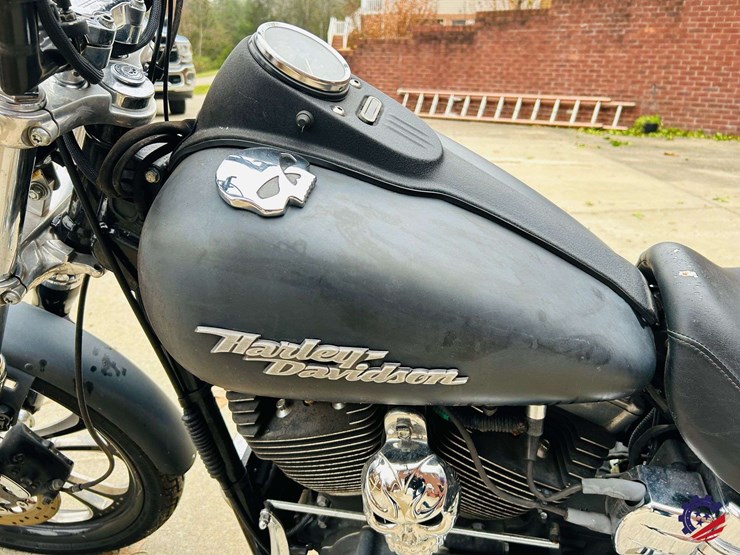 2006-harley-davidson-fxdb-dyna-street-bob-motorcycle-image-16