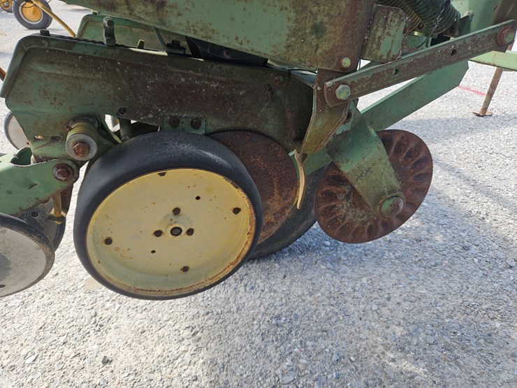 john-deere-7000-image-8