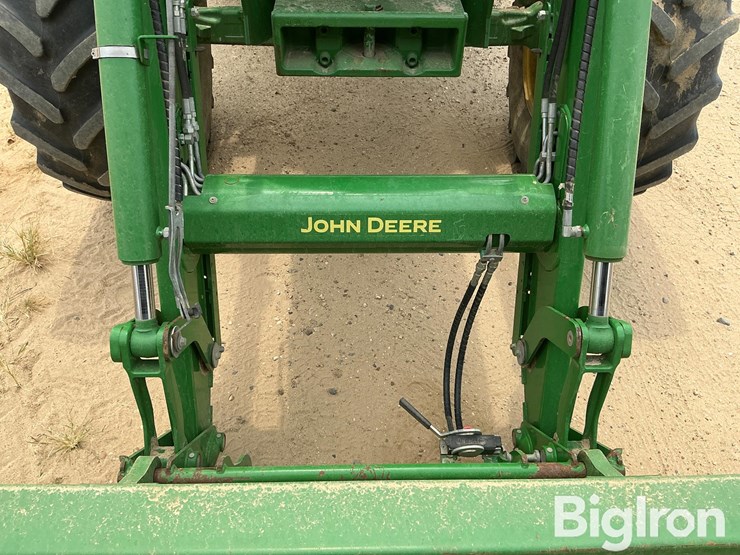 2018-john-deere-6155m-image-11