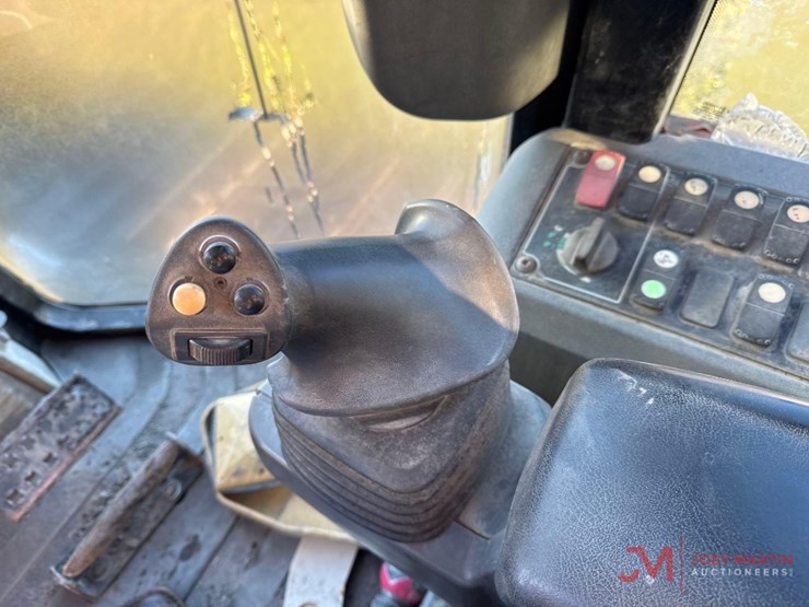 2014-caterpillar-d6k2-lgp-image-17