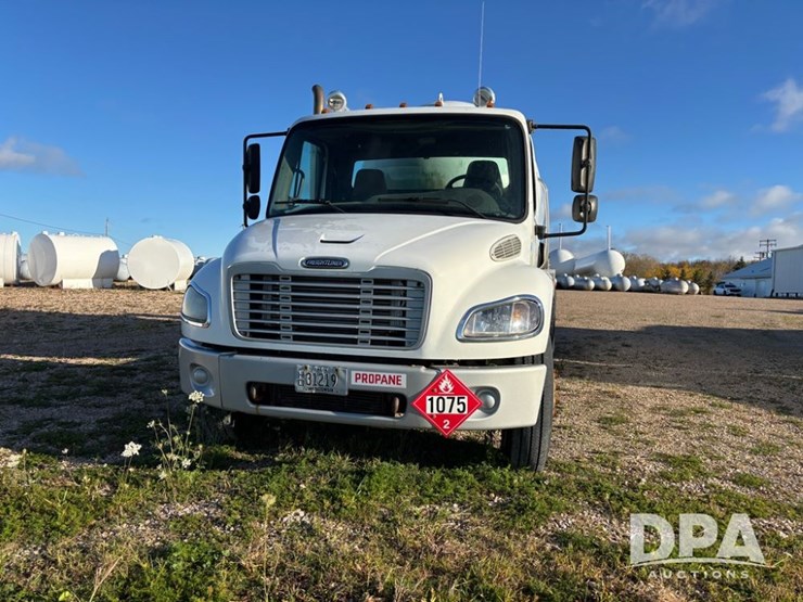 2005-freightliner-business-class-lp-bobtail-truck-(dr12590-unit-6501)-image-20