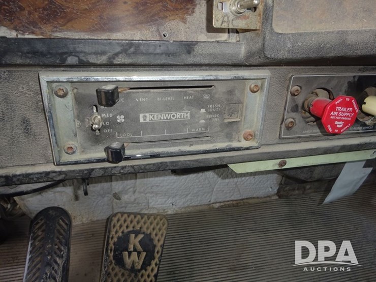 1990-kenworth-liquid-nurse-truck-(pz14113)-image-82