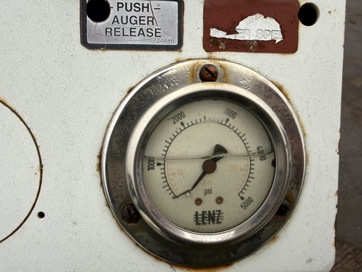 2006-international-7300-image-71