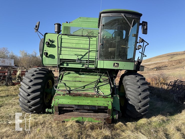 john-deere-8820-image-2