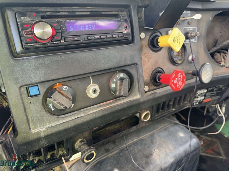 1999-international-2574-image-25