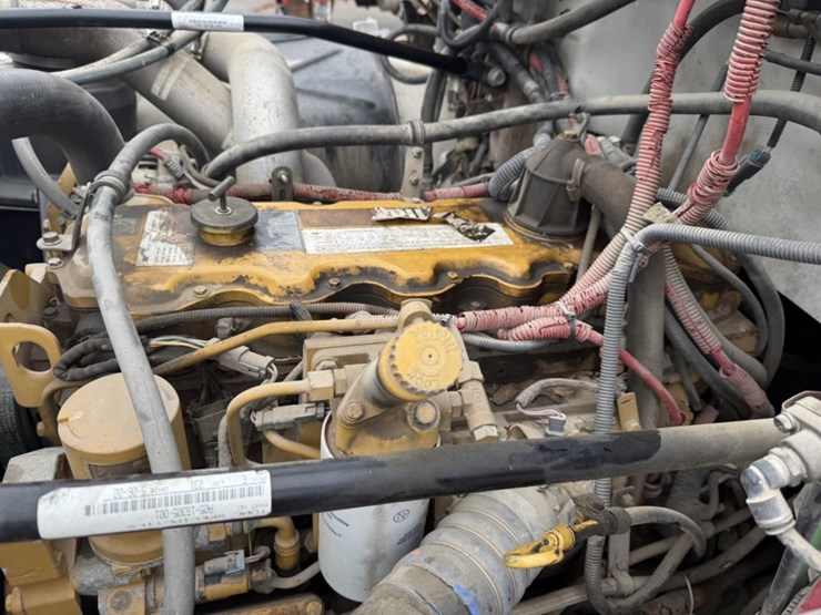 2002-caterpillar-3126-image-14