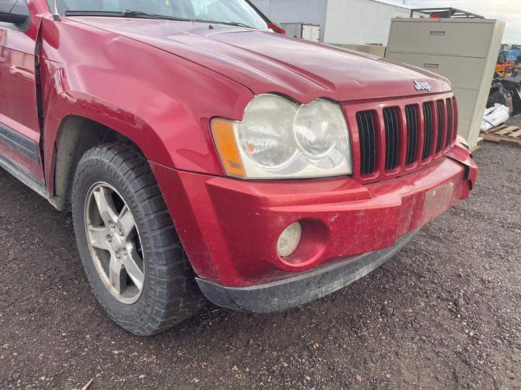 2005-jeep-grand-cherokee-laredo-image-13