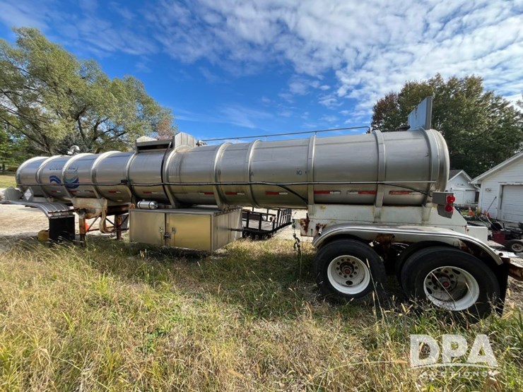 1982-heil-trailer-image-13