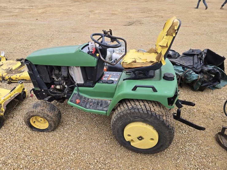 john-deere-445-image-2