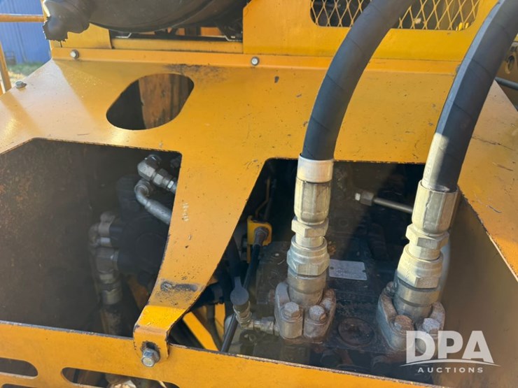 2012-oxbo-8435-image-31