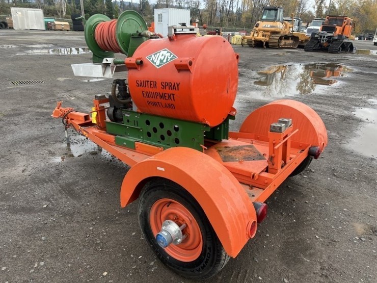 1966-rear's-towable-sprayer-image-4